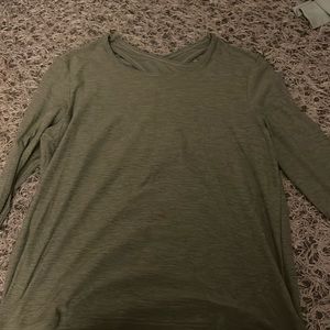long sleeve green sports shirt
